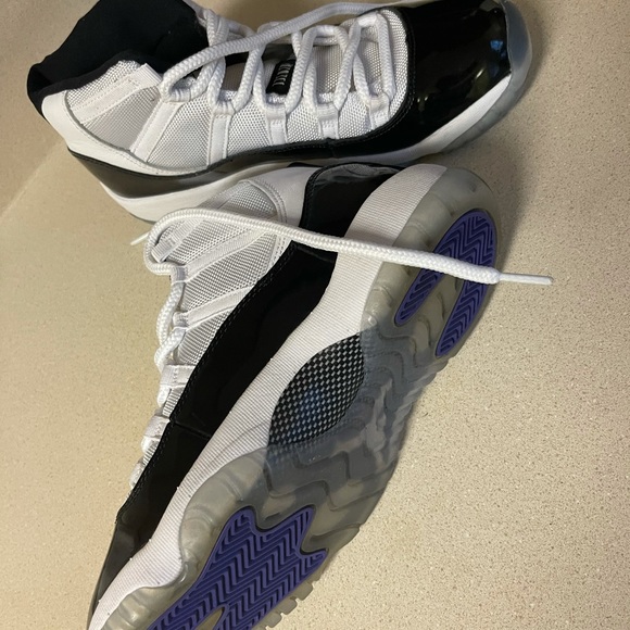 CHEAPEST PRICE 2018 Concord 11s - Picture 3 of 3